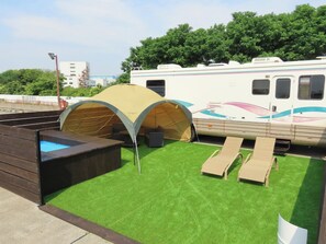 ・[DX camper <Double + Extra>] Can accommodate up to 4 people. For family glamping♪