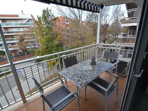 L'Eau, Bâtiment, Plante, Arbre, Fenêtre, Piscine, Design Urbain, Condominium, Loisir, Immobilier