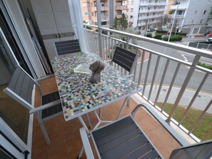 L'Eau, Bâtiment, Plante, Arbre, Fenêtre, Piscine, Design Urbain, Condominium, Loisir, Immobilier