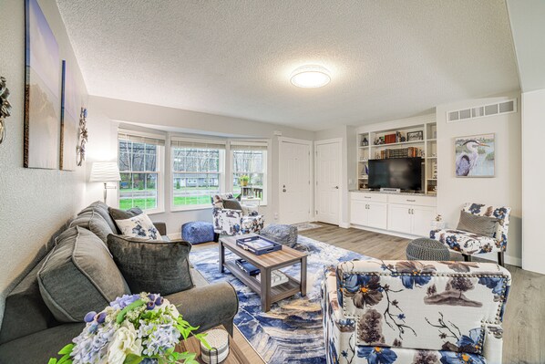 Michigan City Vacation Rental | 3BR | 2BA | Steps Required | 1,440 Sq Ft