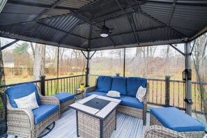 Gazebo | Deck | Fire Table