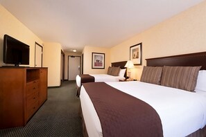 Unit with 2 Queen beds