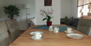 Ferienwohnung Watzmann, 1-3 Personen, 60 qm, Schlafzimmer-Esstisch