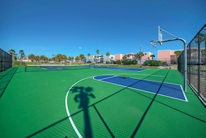 Unbeatable location with access to pools, tennis courts, and more.