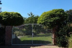 Entrance / Reception