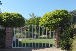 Entrance / Reception