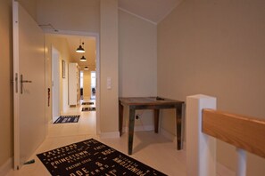 Entrance / Reception