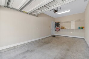 Garage space & storage
