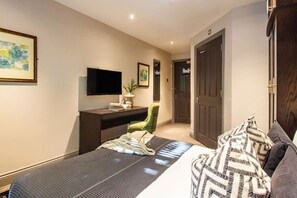 Ensuite room with self catering facilities