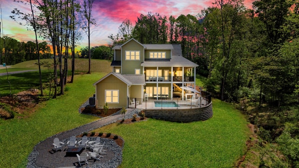 Whispering Pines Estate (1)