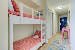 Atlantic Towers 409-large-015-060-Hall Bunks-1500x999-72dpi
