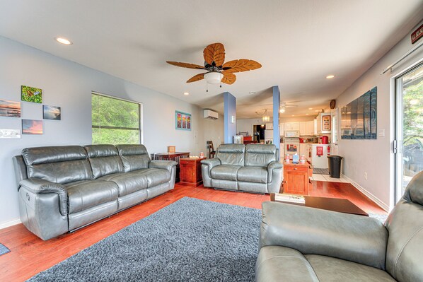 Burnet Vacation Rental | 1BR | 1BA | 850 Sq Ft | 1 Step to Enter