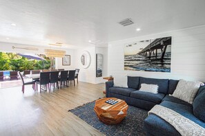 Living Room | Smart TVs | Free WiFi | Central A/C & Heating