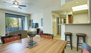 wbw-phoenix-one-bedroom-dining-664x386_enhanced