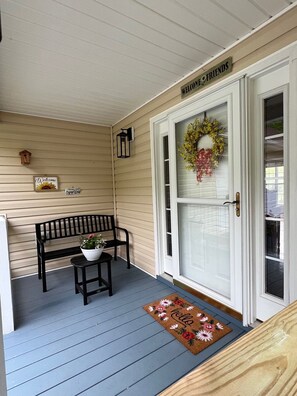 Front Porch for bird watching and mountain views. Sit, unwind and Enjoy !