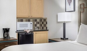 wbw-scottsdale-studio-2-664x386_enhanced