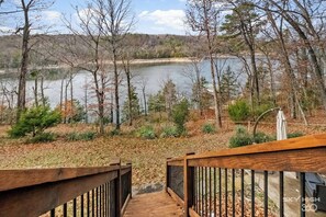 Stairs down to Firepit, Yard, & Lake-kayak, paddleboard, floats, fishing for guest use!