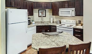 pinetop-two-bedroom-kitchen-1-664x386_enhanced