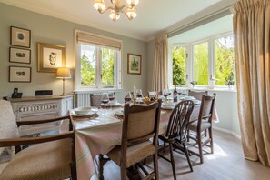 Orchard Cottage, Wells-next-the-Sea: Dining area