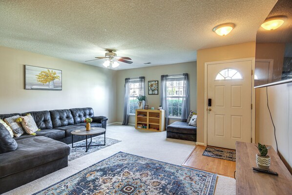 Lexington Vacation Rental | 3BR | 2BA | Steps Required | 1,600 Sq Ft