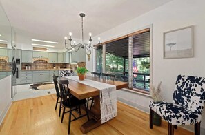 Transform your meals into beautiful moments with a cozy dining setup!