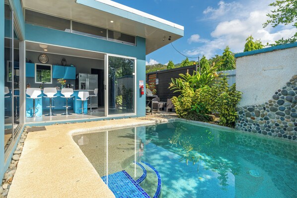 Private pool