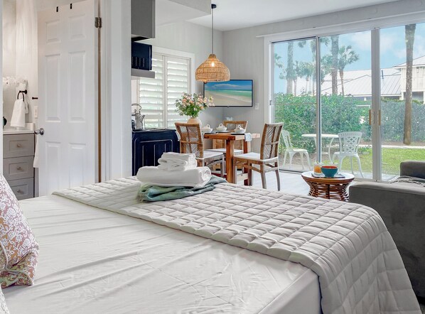 Everything you need for a relaxing beach get away is right here.