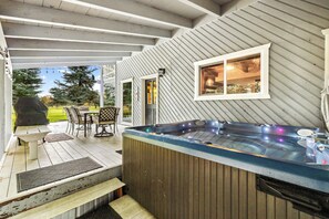 Hot Tub with Golf Course Views