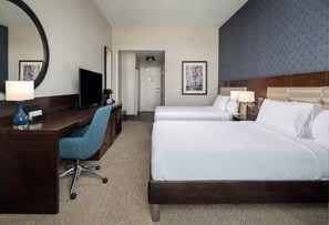 Unit with 2 Queen beds