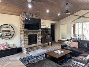 Living area, TV, fireplace