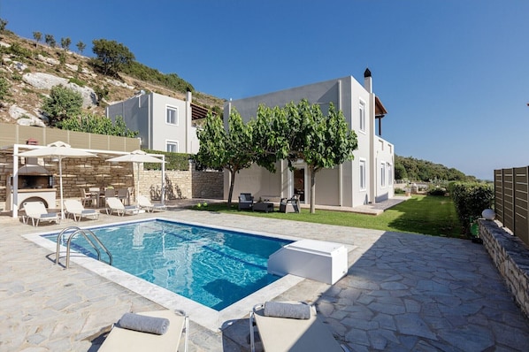 Elegant Crete Villa | Villa Royce | 3 Bedrooms | Private Pool | Amazing Views of the Cretan sea | Agia Triada