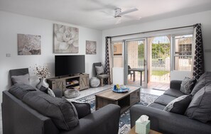 Family Room - 1