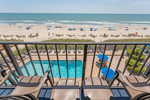 Ocean breeze & poolside dreams 🌊☀️