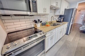 Large Kitchen, Beautifully Remodeled