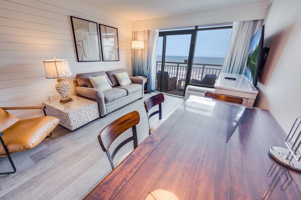 Large Living Room, Direct Oceanfront Views, Beautifully Remodeled