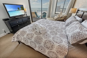 Main Bedroom, Beautifully Decorated with Views of the Ocean!
