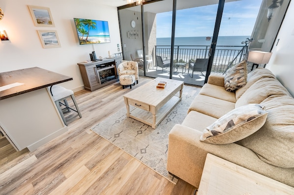 Beautifully Decorated with Amazing Views of the Ocean