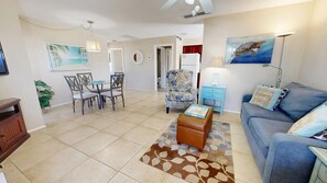 Living room 3