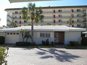Villa 14 Exterior