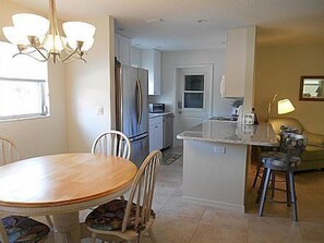 Kitchen & Dining Area