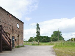 Exterior | Barnby Leisure - Barnby Barn 3 - Barnby Leisure , Bossall, near York