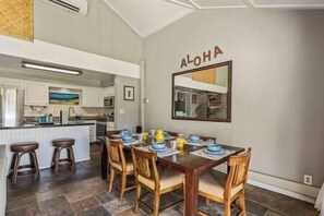 Dining table for 6 people