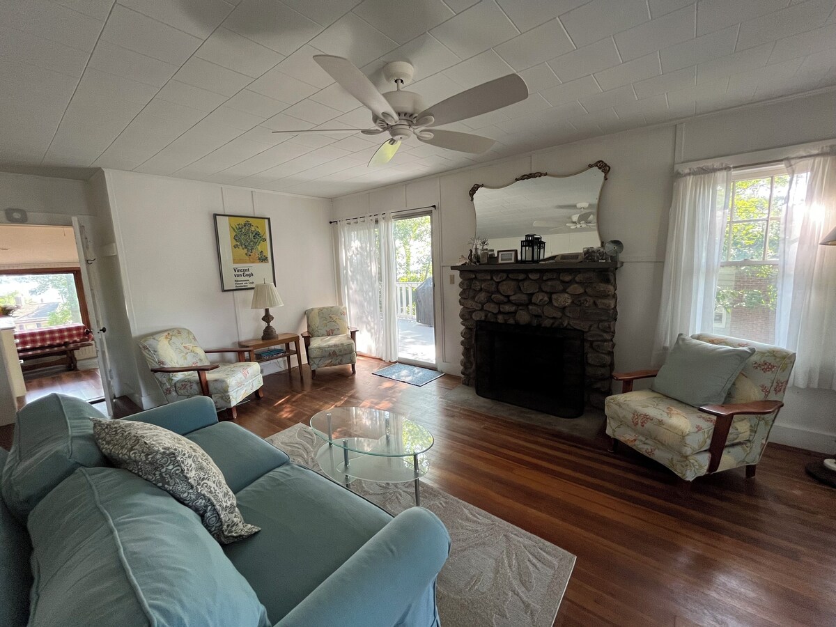 POINT O’ WOODS Beautiful & Breezy -5 min walk to beach! Summer Wk total 4,025