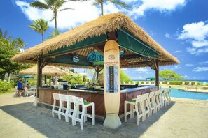 Poolside bar