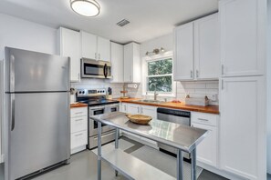 Well-equipped kitchen