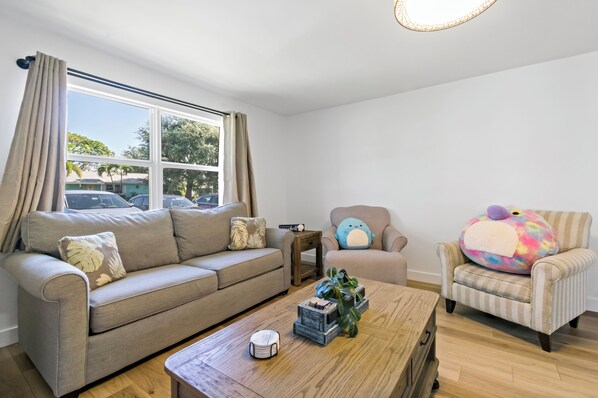 Pull out Sofa Bed (Queen) + 2 Sofa Chairs