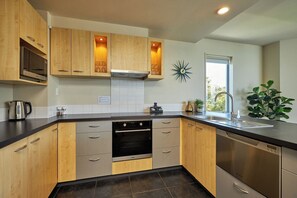 2 bedroom ocean view apartment with lift access