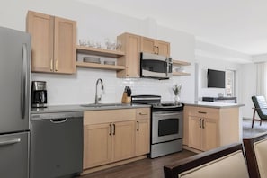 Full Kitchen