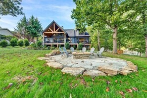 Lakeside w/FirePit