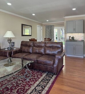 Open floor plan-living room flows into dining room and kitchen. 